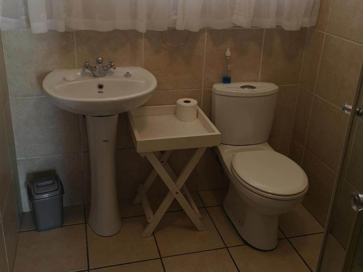 Smithland Guest Apartments Cape Town Bellville Exterior foto